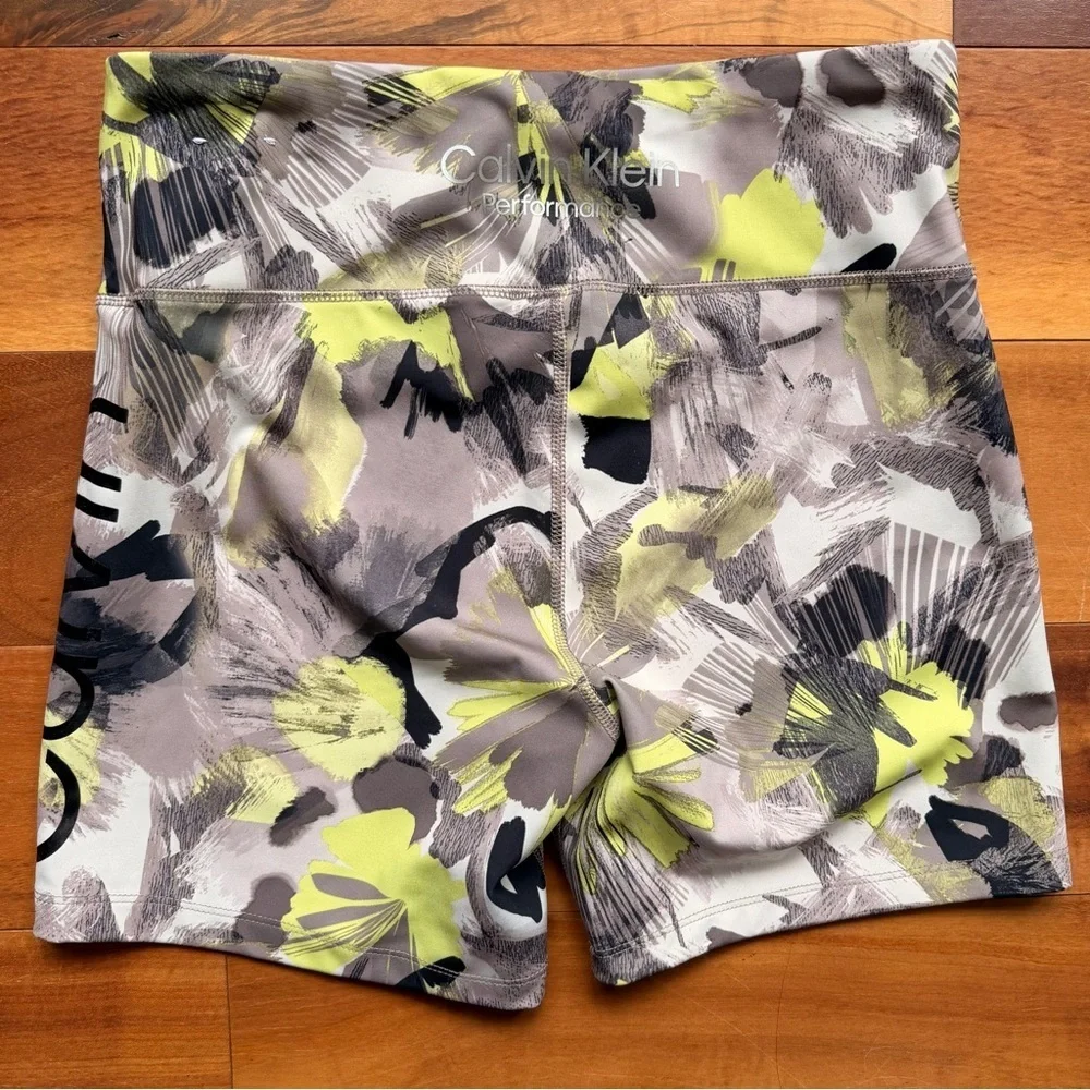 Calvin Klein Performance Floral Nu Beige print shorts